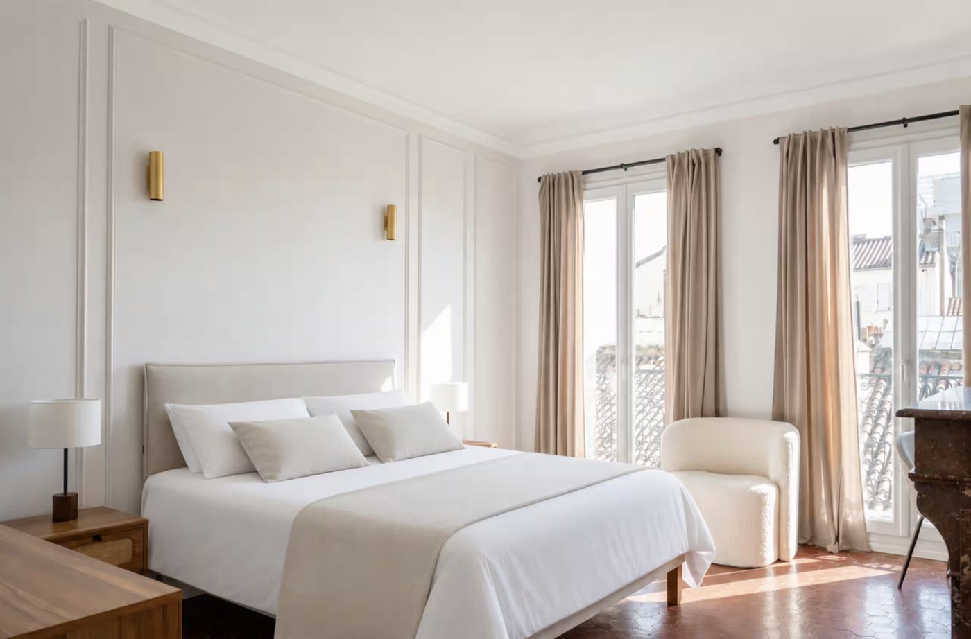 Chambre lumineuse du Mirabeau, Haute-Ville de Toulon