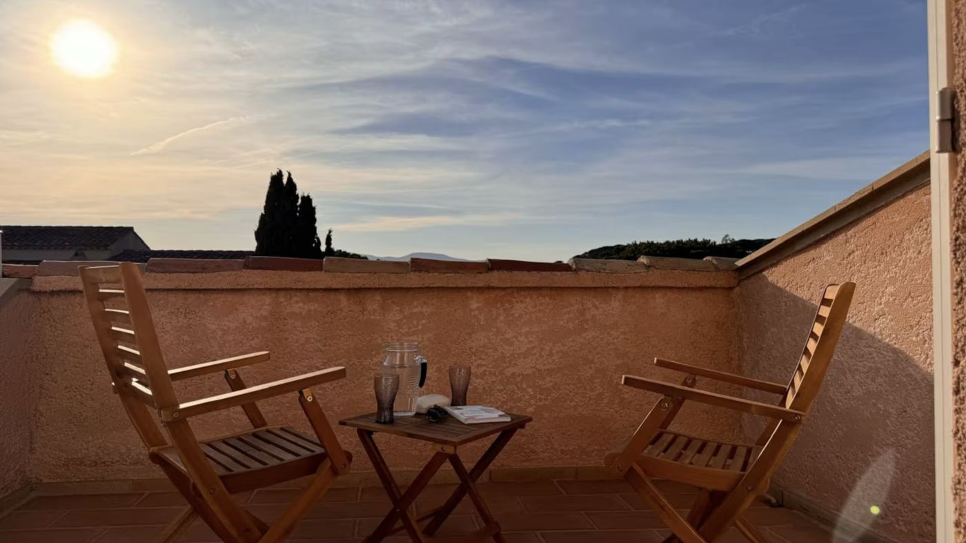 Terrasse de l'étage au coucher du soleil
